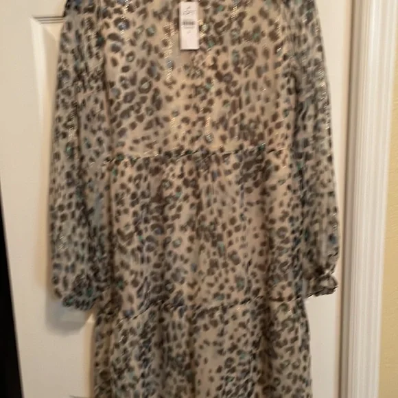 New dress with tag - Picture 5 of 5